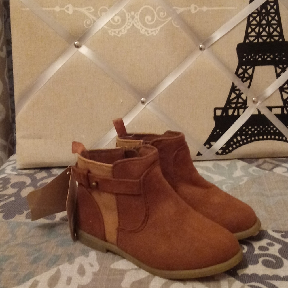 Crazy 8 Boots